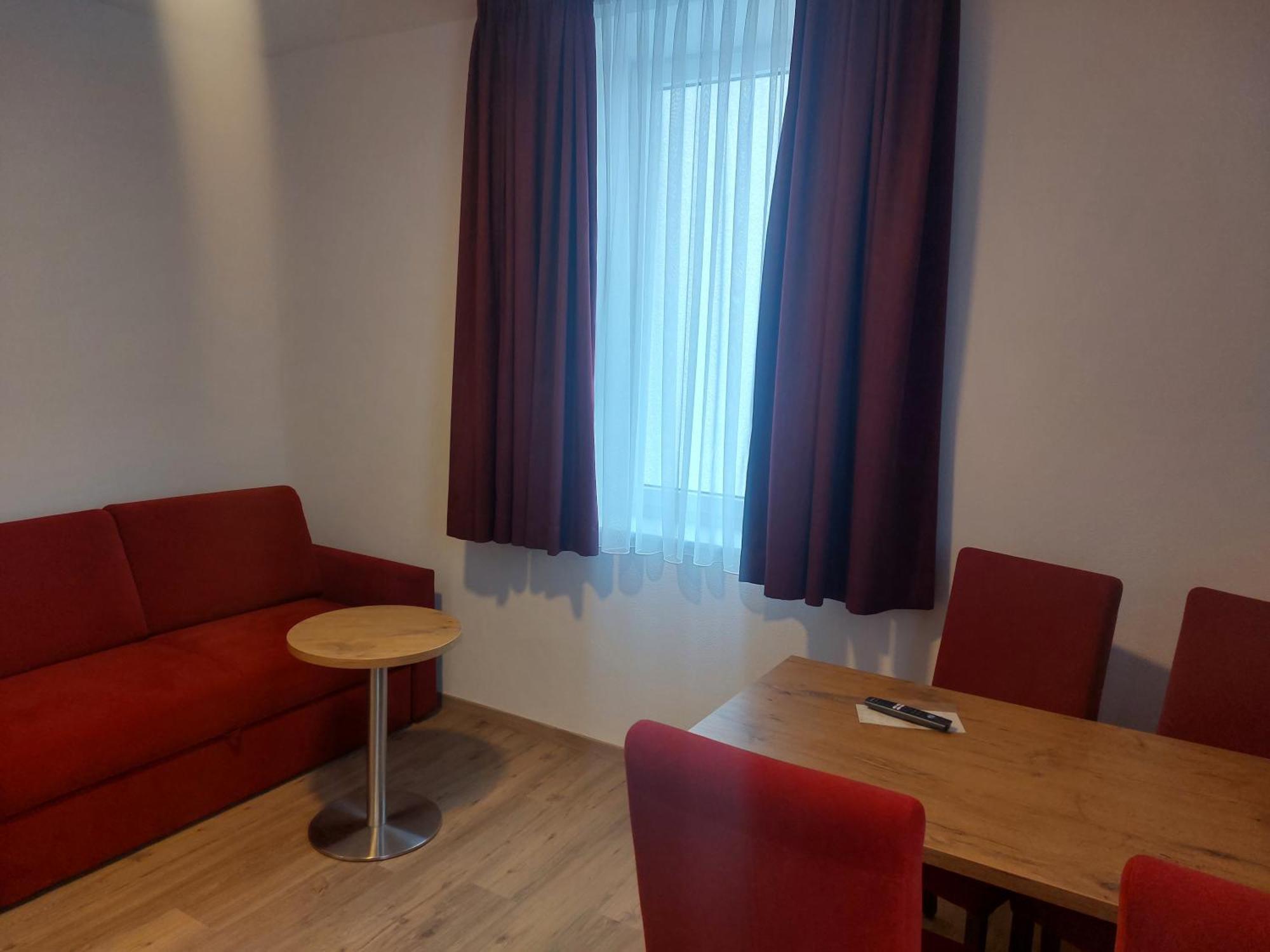 Hotel Stern Gersthofen Zewnętrze zdjęcie