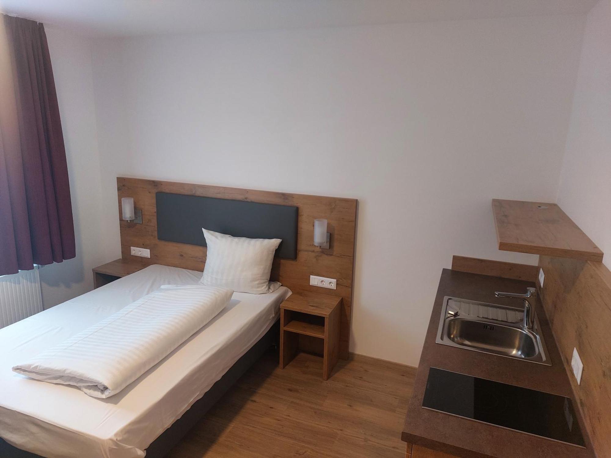 Hotel Stern Gersthofen Zewnętrze zdjęcie