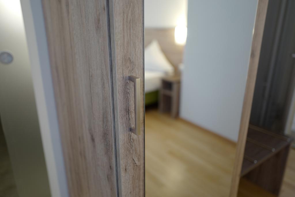Hotel Stern Gersthofen Zewnętrze zdjęcie