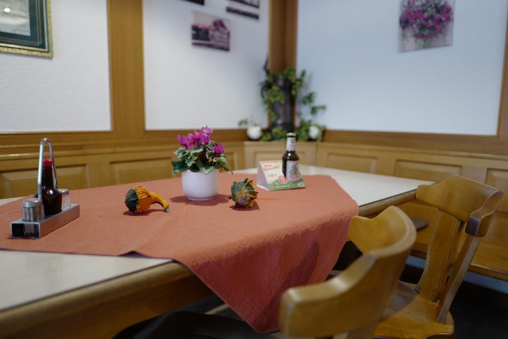 Hotel Stern Gersthofen Zewnętrze zdjęcie