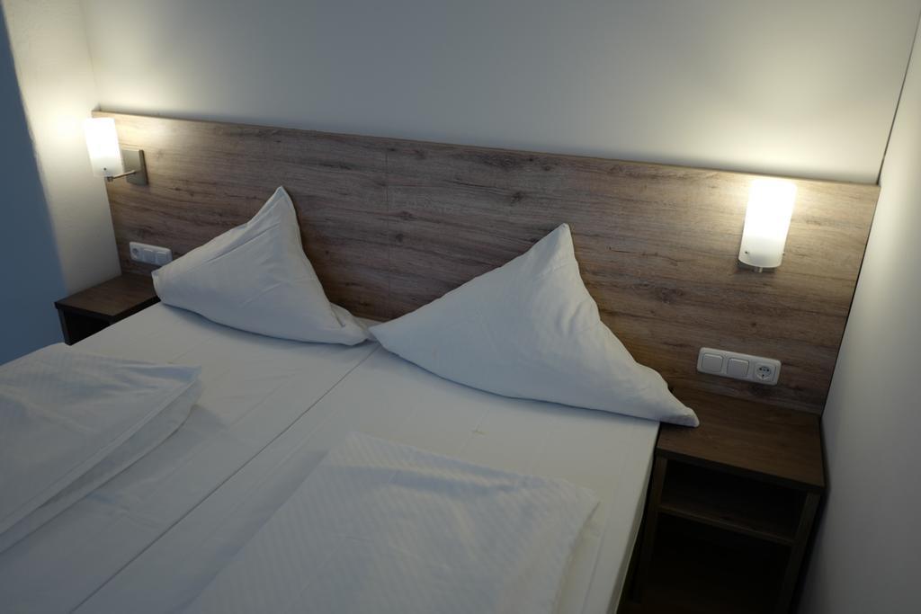 Hotel Stern Gersthofen Zewnętrze zdjęcie