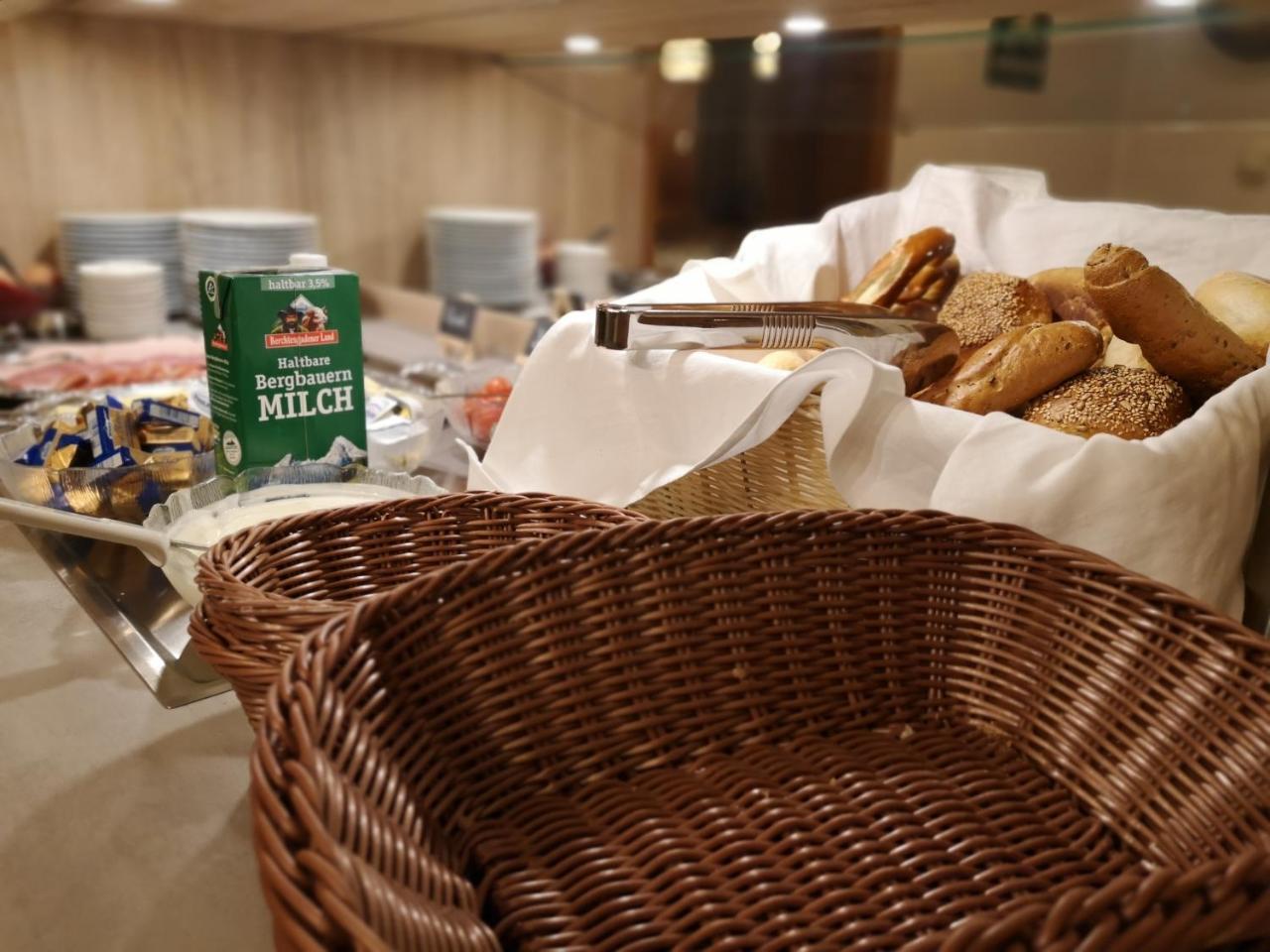 Hotel Stern Gersthofen Zewnętrze zdjęcie